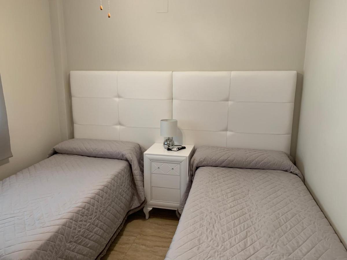 Apartament Aguamarina On The Beach Front Appartement Mijas Costa Buitenkant foto