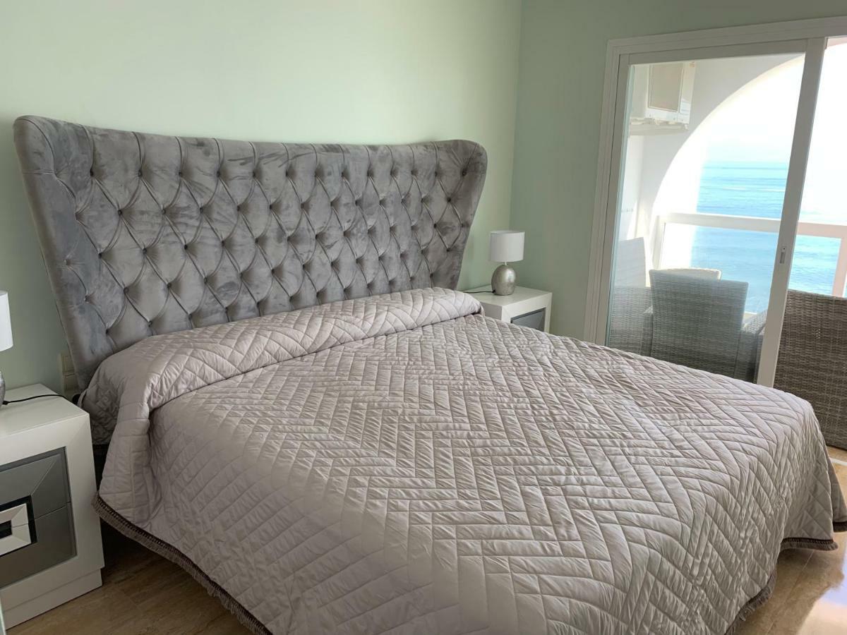 Apartament Aguamarina On The Beach Front Appartement Mijas Costa Buitenkant foto