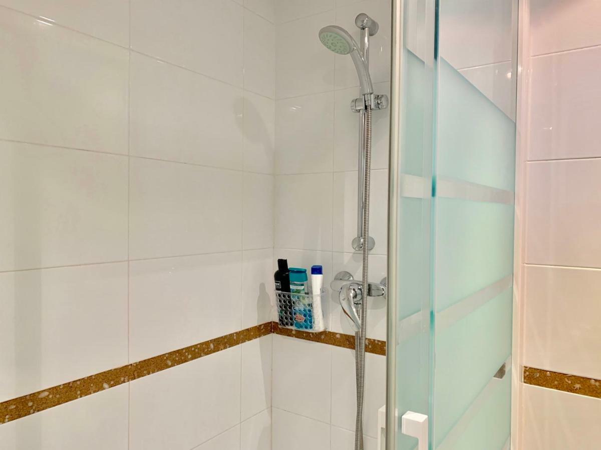 Apartament Aguamarina On The Beach Front Appartement Mijas Costa Buitenkant foto