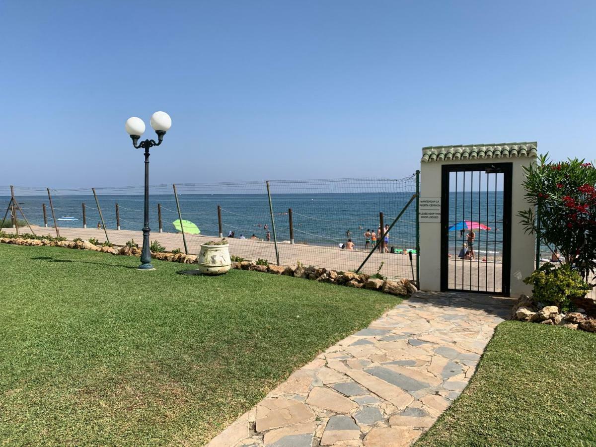 Apartament Aguamarina On The Beach Front Appartement Mijas Costa Buitenkant foto
