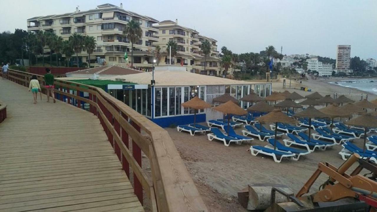 Apartament Aguamarina On The Beach Front Appartement Mijas Costa Buitenkant foto