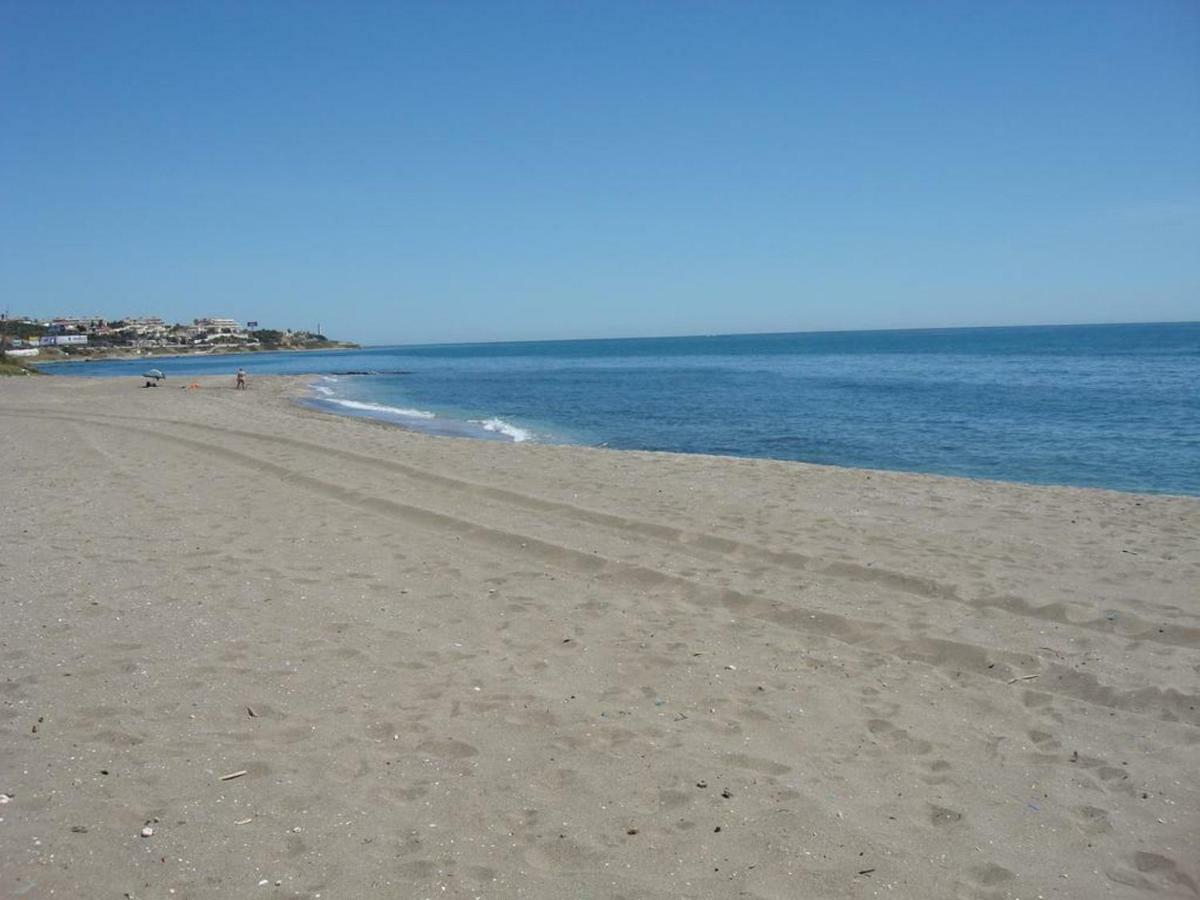Apartament Aguamarina On The Beach Front Appartement Mijas Costa Buitenkant foto