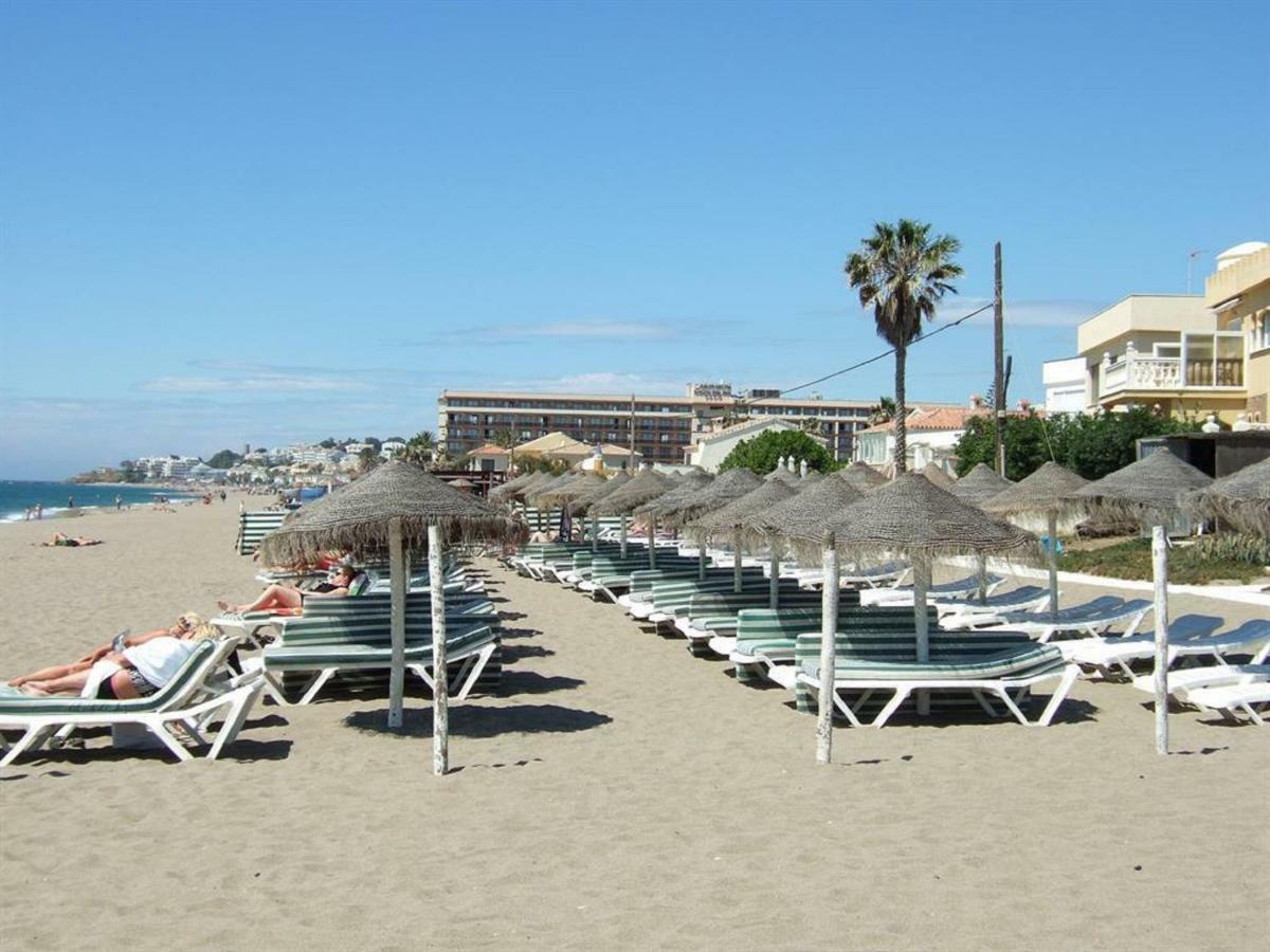 Apartament Aguamarina On The Beach Front Appartement Mijas Costa Buitenkant foto